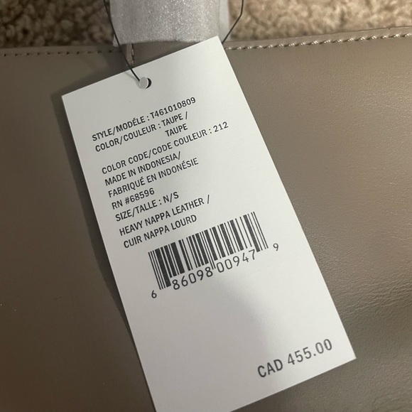 Dkny limited edition leather tote !! - Picture 3 of 7